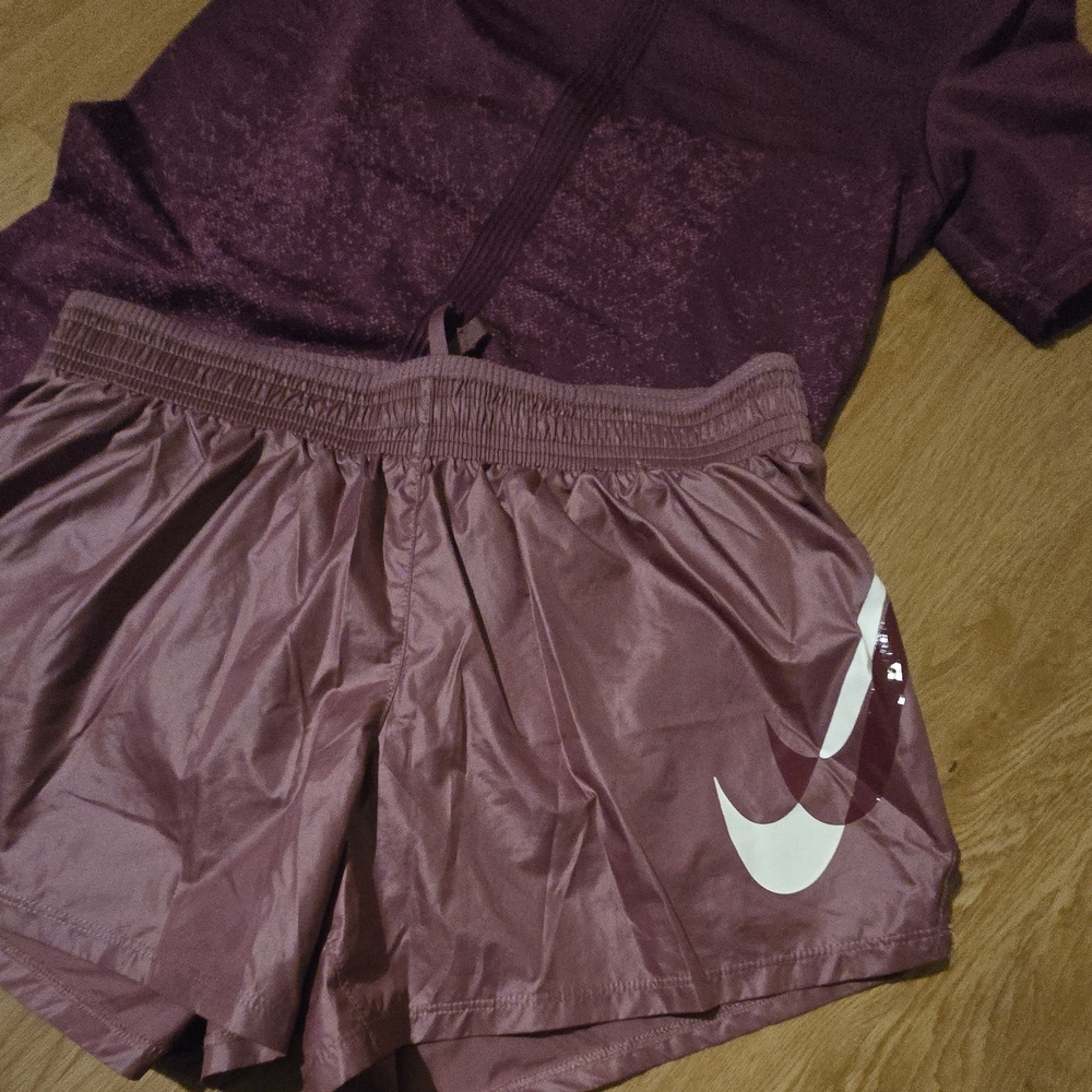 Nike Purple Athletic Set - Picture 2 of 16